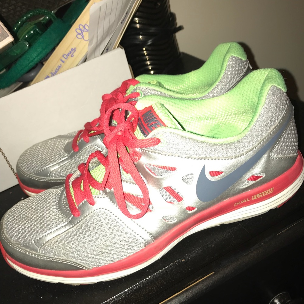 Nike size 8.5 women’s
